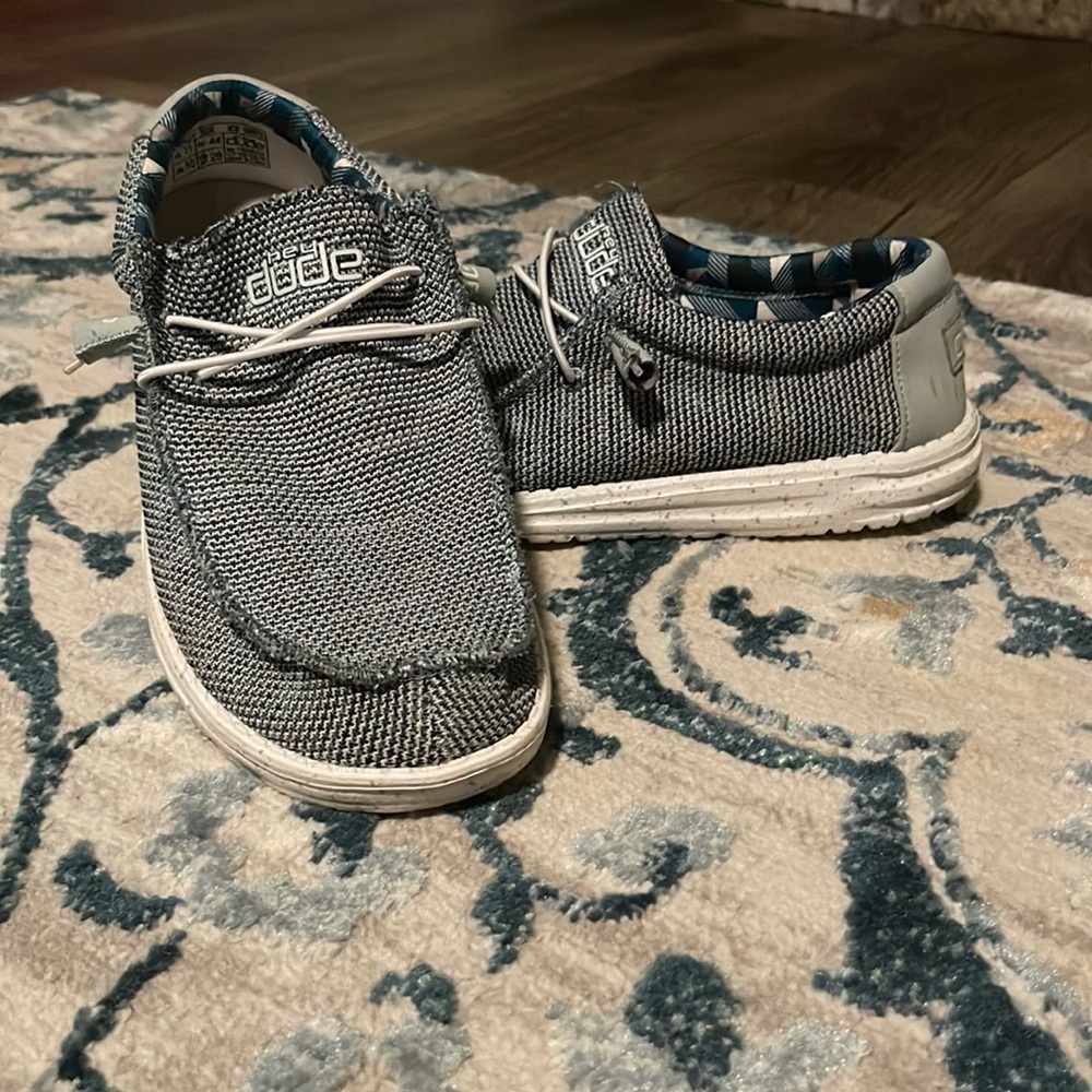 wally sox, ice grey